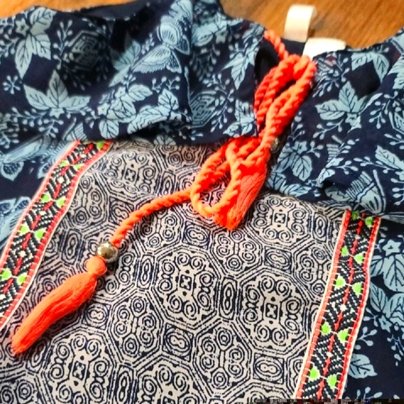 Girls top - Picture 2 of 2